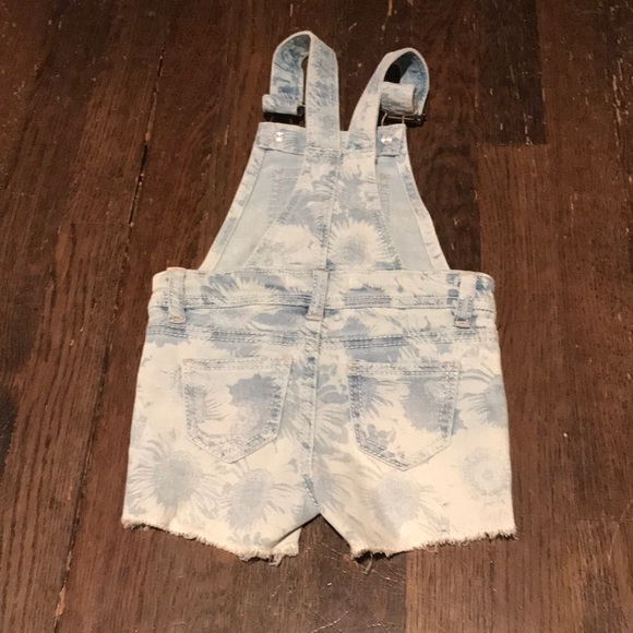 peek daisy shortall - Picture 4 of 6